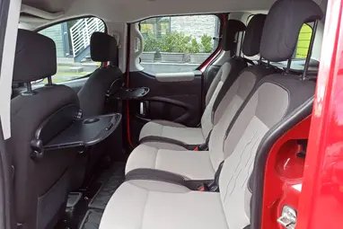 PEUGEOT PARTNER Tepee 1.6 HDi Active (7 személyes ) Rouge Ardent Edition +Prémium állapot +1. Tulaj +Szervízkönyv +3X-s GARANCIA !!