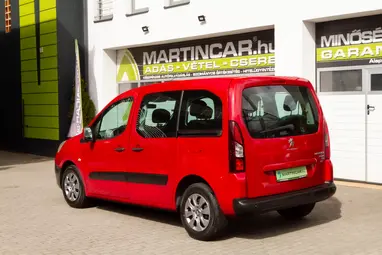 PEUGEOT PARTNER Tepee 1.6 HDi Active (7 személyes ) Rouge Ardent Edition +Prémium állapot +1. Tulaj +Szervízkönyv +3X-s GARANCIA !!