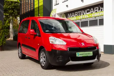 PEUGEOT PARTNER Tepee 1.6 HDi Active (7 személyes ) Rouge Ardent Edition +Prémium állapot +1. Tulaj +Szervízkönyv +3X-s GARANCIA !!