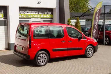 PEUGEOT PARTNER Tepee 1.6 HDi Active (7 személyes ) Rouge Ardent Edition +Prémium állapot +1. Tulaj +Szervízkönyv +3X-s GARANCIA !!