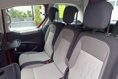 PEUGEOT PARTNER Tepee 1.6 HDi Active (7 személyes ) Rouge Ardent Edition +Prémium állapot +1. Tulaj +Szervízkönyv +3X-s GARANCIA !!