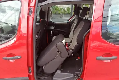 PEUGEOT PARTNER Tepee 1.6 HDi Active (7 személyes ) Rouge Ardent Edition +Prémium állapot +1. Tulaj +Szervízkönyv +3X-s GARANCIA !!
