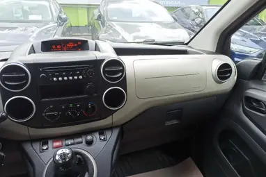 PEUGEOT PARTNER Tepee 1.6 HDi Active (7 személyes ) Rouge Ardent Edition +Prémium állapot +1. Tulaj +Szervízkönyv +3X-s GARANCIA !!