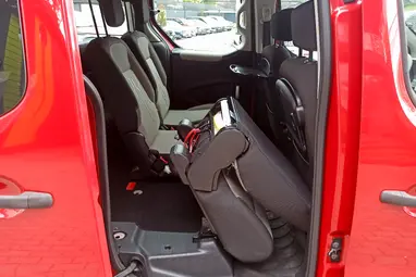 PEUGEOT PARTNER Tepee 1.6 HDi Active (7 személyes ) Rouge Ardent Edition +Prémium állapot +1. Tulaj +Szervízkönyv +3X-s GARANCIA !!