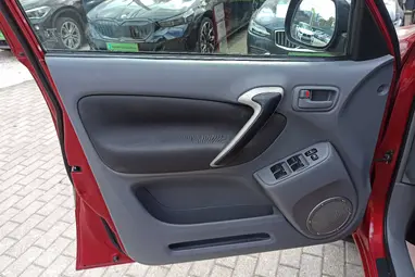 TOYOTA RAV 4 Rav4 2.0 D 4x4 Chili Red +Friss műszaki +Vez.Szervízkönyv +3X-s GARANCIA !!