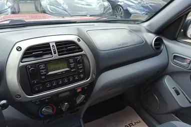 TOYOTA RAV 4 Rav4 2.0 D 4x4 Chili Red +Friss műszaki +Vez.Szervízkönyv +3X-s GARANCIA !!