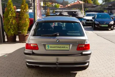 BMW 320d Touring Silbergrau Metallic +AHOGY A NAGYKÖNYVBEN MEG VAN ÍRVA!!
