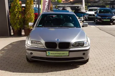 BMW 320d Touring Silbergrau Metallic +AHOGY A NAGYKÖNYVBEN MEG VAN ÍRVA!!