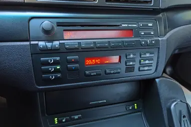 BMW 320d Touring Silbergrau Metallic +AHOGY A NAGYKÖNYVBEN MEG VAN ÍRVA!!