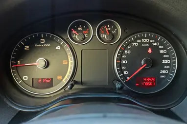 AUDI A3 1.6 TDI Attraction DPF Dark Gray Metallic+Korróziómentes+ Kevés Km+ 3X-s GARANCIA!!!
