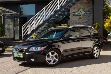 VOLVO V50 1.6 D [D2] Momentum Business Black Sapphire Edition +Prémium állapot +1.Tulajdonos +3X-s GARANCIA!!