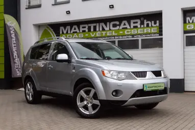 MITSUBISHI OUTLANDER 2.0 DI-D Instyle Cool Silver+ Vezérlés Csere+Korróziómentes+ 7 személyes!!!+ 3X-s GARANCIA!!!