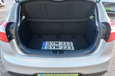 KIA RIO 1.4 CRDi EX Limited Kevesett futott + Szervízkönyv + Magasan felszerelt + 2x-es GARANCIA!!