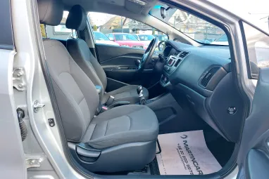 KIA RIO 1.4 CRDi EX Limited Kevesett futott + Szervízkönyv + Magasan felszerelt + 2x-es GARANCIA!!