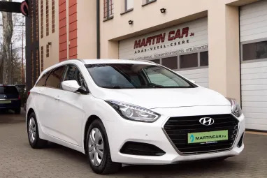 HYUNDAI I40 1.7 CRDi LP Premium Vezetett szervizkönyv + Friss KPM Vizsga + 2x-es GARANCIA!!