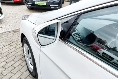 HYUNDAI I40 1.7 CRDi LP Premium Vezetett szervizkönyv + Friss KPM Vizsga + 2x-es GARANCIA!!