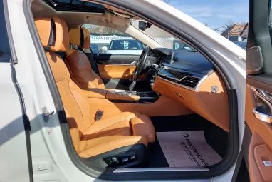 BMW 750i xDrive (Automata) Exclusive Nari Cognac + Full Vez. Sz.könyv + M Performace + Ajándék GARANCIA !!