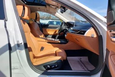 BMW 750i xDrive (Automata) Exclusive Nari Cognac + Full Vez. Sz.könyv + M Performace + Ajándék GARANCIA !!