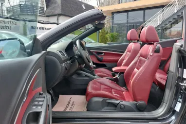 VOLKSWAGEN EOS 2.0 FSI Highline Deep Red Nappa Leather + Full Extra + Teljes Szervíz + 2X-s GARANCIA !!