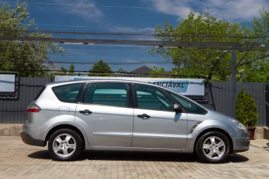FORD S-MAX 1.8 TDCi Trend Moondost Silver Metalic + 7 személy + 2X-s GARANCIA !!